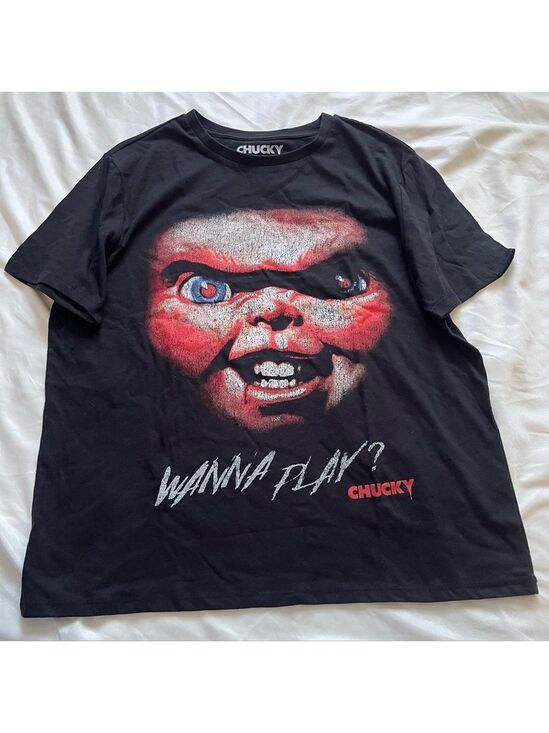 Universal Studio Tops - Chucky Wanna Play? Horror Movie Halloween Graphic Tee Medium